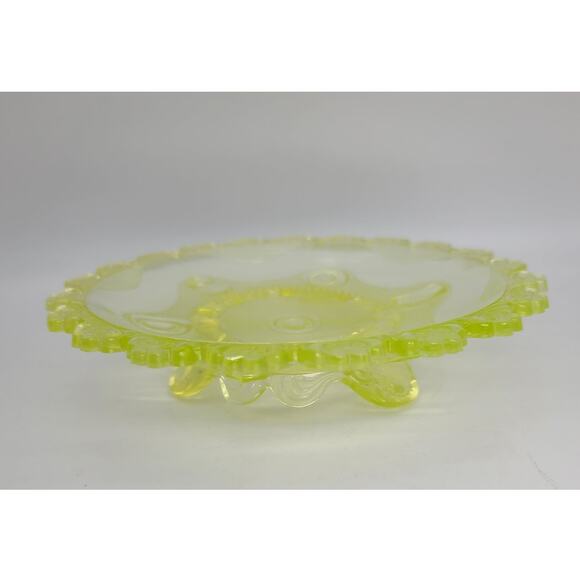 Antique Indiana Tumbler Uranium Vaseline Glass Dewey Pattern 3-Foot Plate 7.75" - Picture 3 of 6